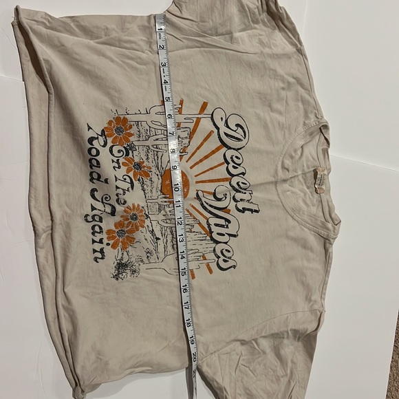 Altar’d State Desert Vibes Short Sleeve Crop Tee Tan Size Medium - Picture 7 of 8